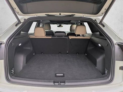 Used 2024 Volkswagen Atlas Cross Sport SE w/ Panoramic Sunroof Package AWD/4WD image 6