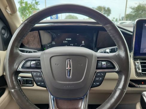 Used 2018 Lincoln Navigator Select w/ Cargo Package RWD image 20