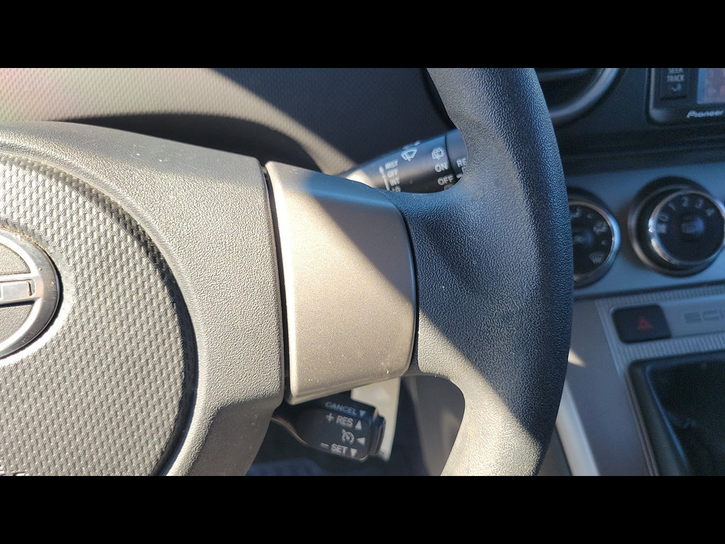 Used 2014 Scion xB FWD image 22