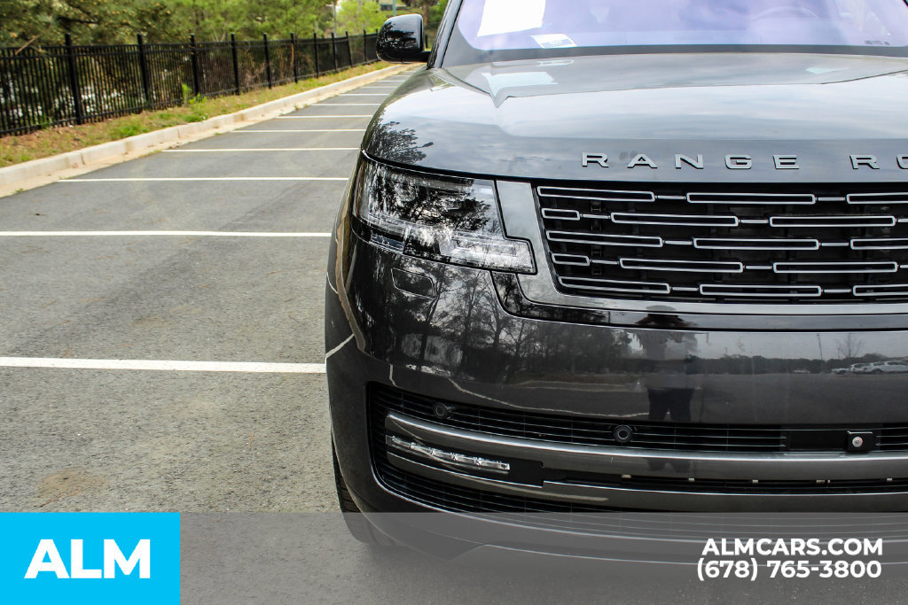 Used 2023 Land Rover Range Rover Long Wheelbase SE AWD/4WD image 11