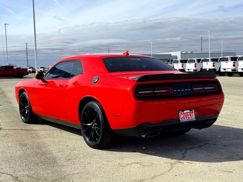 Used 2018 Dodge Challenger R/T Plus image 10