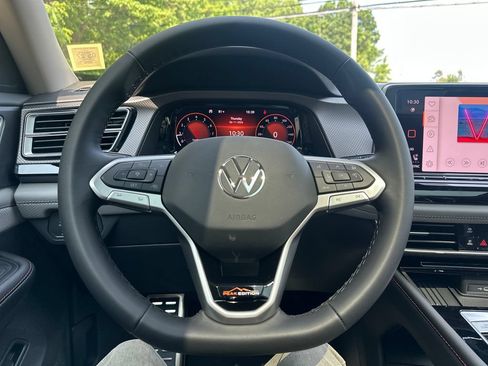 New 2026 Volkswagen Atlas Peak Edition AWD/4WD image 12