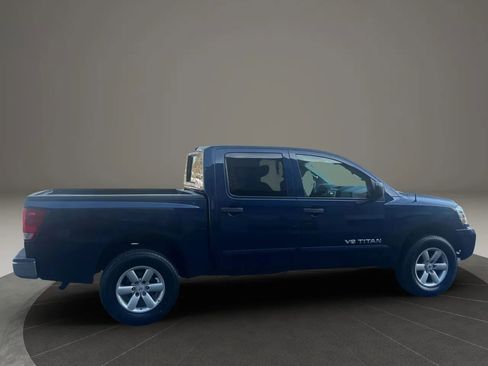Used 2012 Nissan Titan SV w/ SV Value Truck Pkg AWD/4WD image 4