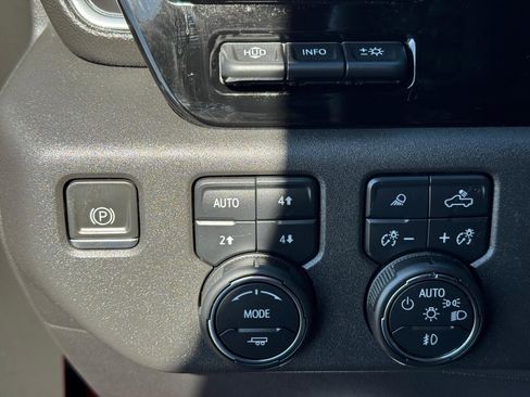 Certified 2023 Chevrolet Silverado 1500 LTZ image 14