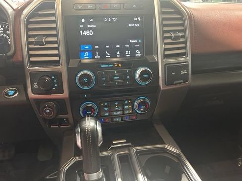 Used 2018 Ford F150 Platinum w/ Equipment Group 701A Luxury AWD/4WD image 32