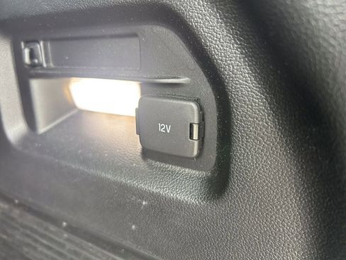 Used 2020 Ford Explorer XLT w/ Equipment Group 202A AWD/4WD image 18