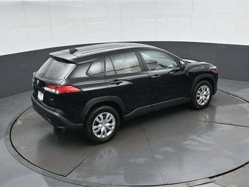 Used 2024 Toyota Corolla Cross L AWD/4WD image 43