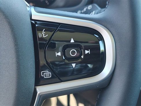 New 2026 Volvo XC90 B6 Plus w/ Protection Package Premier image 16