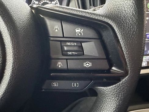 Used 2025 Subaru Crosstrek 2.5i Premium AWD/4WD image 18