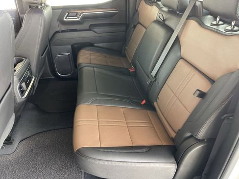 Used 2023 Chevrolet Silverado 1500 High Country w/ Z71 Off-Road Package image 25