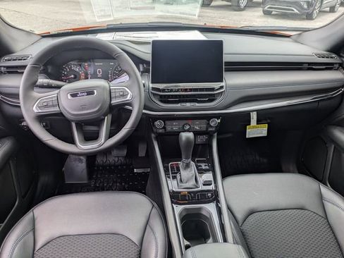 New 2026 Jeep Compass Latitude image 26