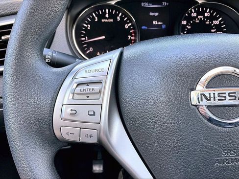 Used 2015 Nissan Rogue S FWD image 21