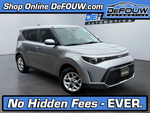 Used 2025 Kia Soul LX w/ LX Technology Package image 1