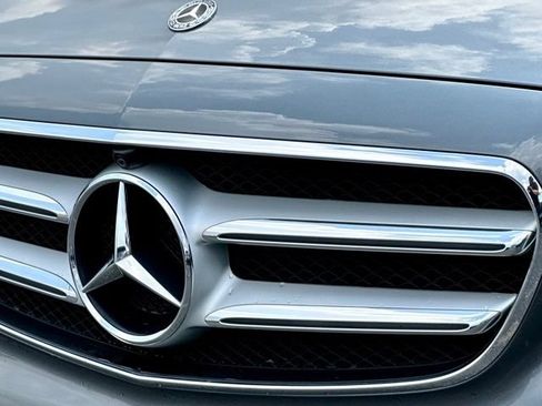 Certified 2019 Mercedes-Benz E 300 4MATIC image 7