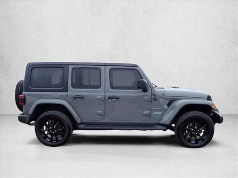 Used 2023 Jeep Wrangler Unlimited Sahara AWD/4WD image 4