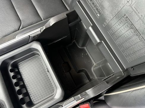 Used 2021 RAM 1500 Laramie image 25