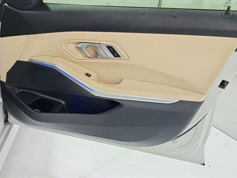 Used 2022 BMW 330i Sedan w/ Driving Assistance Package image 26