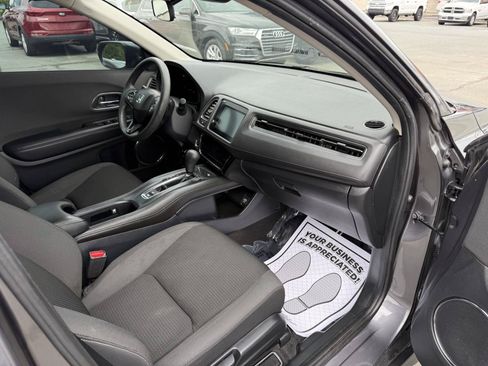 Used 2022 Honda HR-V EX image 12