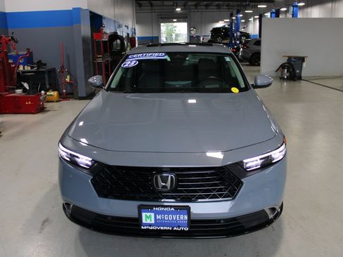 Used 2023 Honda Accord Touring image 2