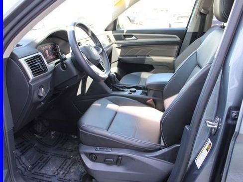 Used 2023 Volkswagen Atlas SEL AWD/4WD image 16