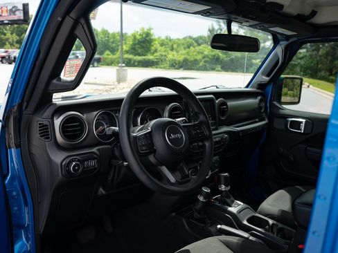 Used 2022 Jeep Wrangler Unlimited Sport AWD/4WD image 13