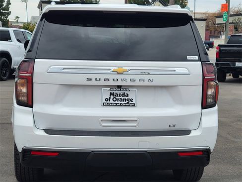 Used 2023 Chevrolet Suburban LT image 28