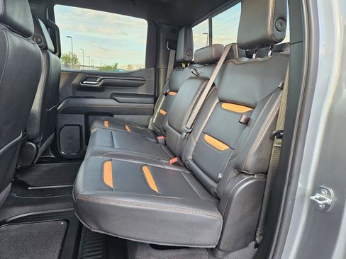 Used 2024 GMC Sierra 1500 AT4 w/ AT4 Premium Package AWD/4WD image 31