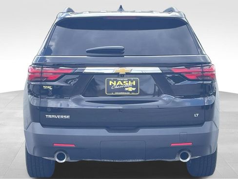 Used 2023 Chevrolet Traverse LT FWD image 4