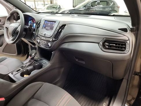 Used 2023 Chevrolet Equinox RS image 32