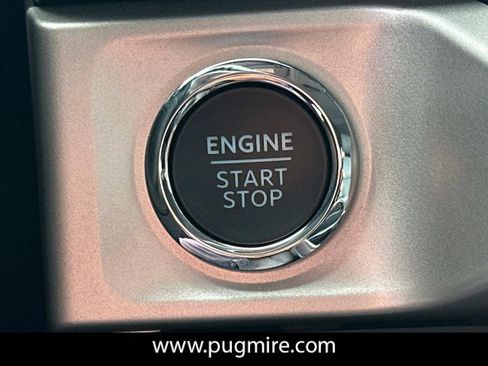 New 2025 Ford F250 XLT w/ Black Appearance Package image 31