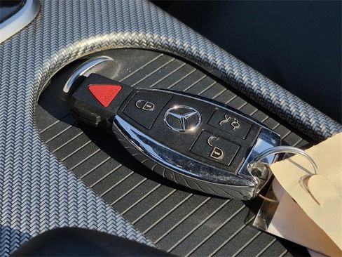 Certified 2019 Mercedes-Benz SLC 300 image 30