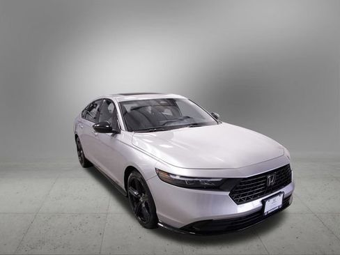 Used 2024 Honda Accord Sport image 9