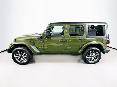 Used 2024 Jeep Wrangler Unlimited AWD/4WD image 4