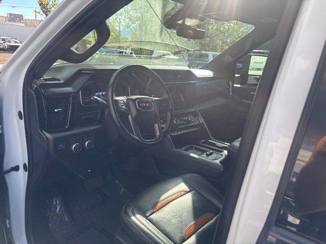 Used 2024 GMC Sierra 2500 AT4 w/ AT4 Premium Plus Package AWD/4WD image 11