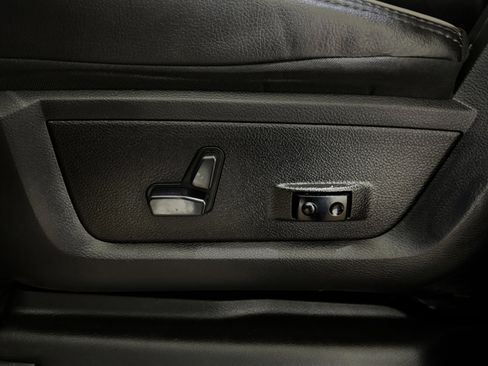 Used 2020 RAM 3500 Laramie image 32