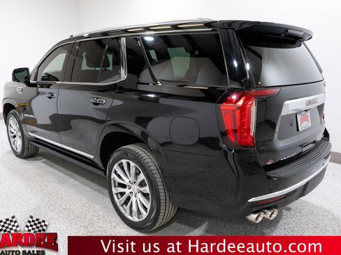Used 2021 GMC Yukon Denali w/ Denali Premium Package RWD image 3