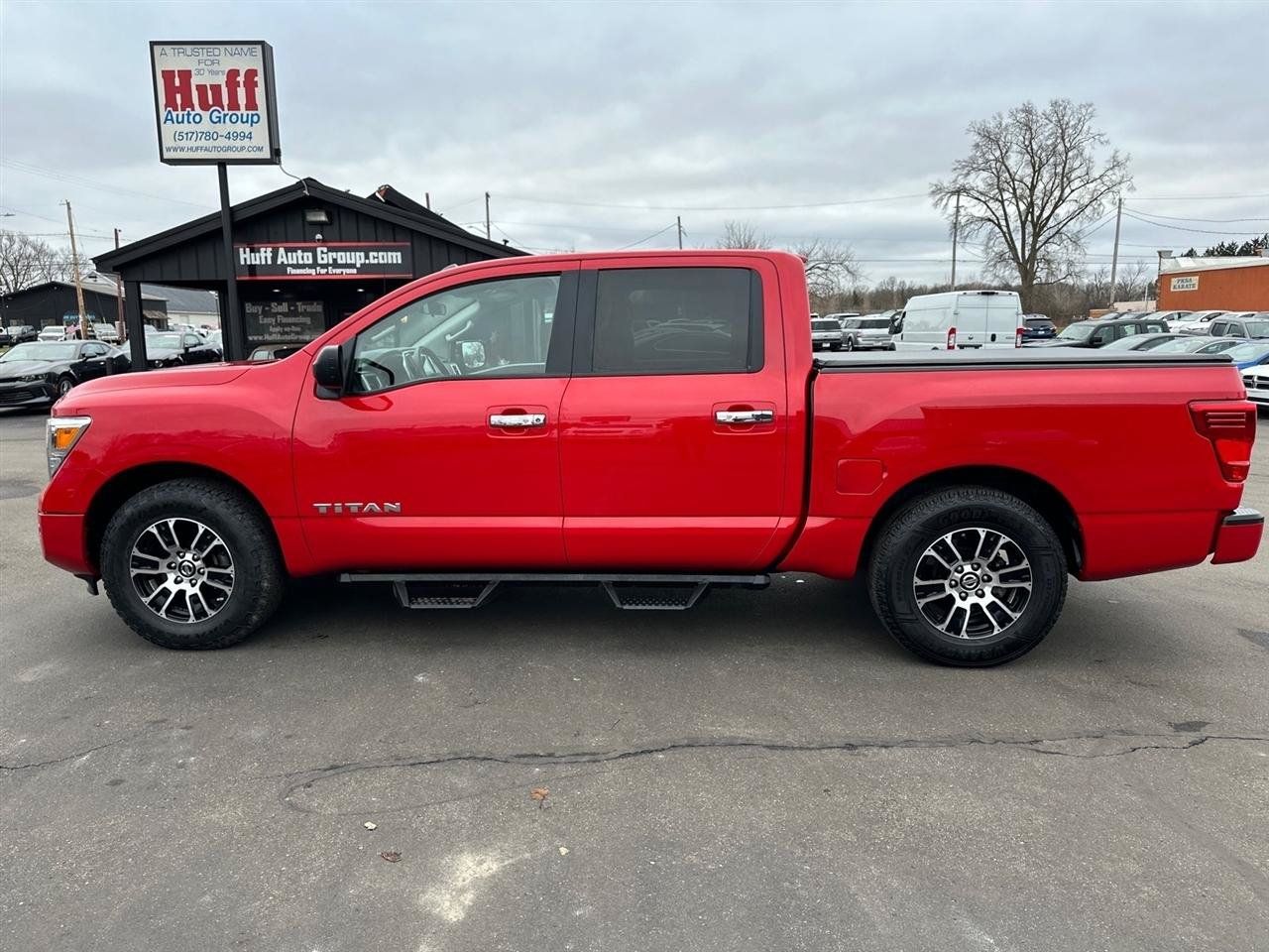 Used 2021 Nissan Titan SV RWD image 6