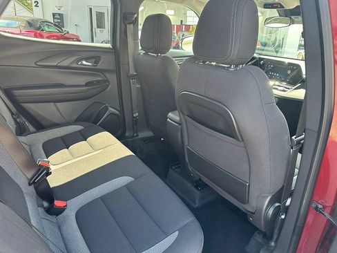 Used 2024 Chevrolet TrailBlazer LT w/ LT Cold Weather Package FWD image 21