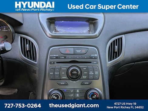 Used 2011 Hyundai Genesis 2.0T RWD image 19