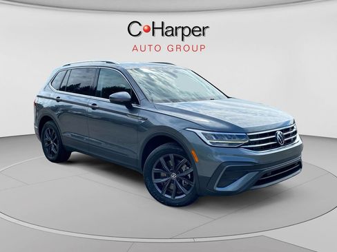 Used 2023 Volkswagen Tiguan SE AWD/4WD image 1