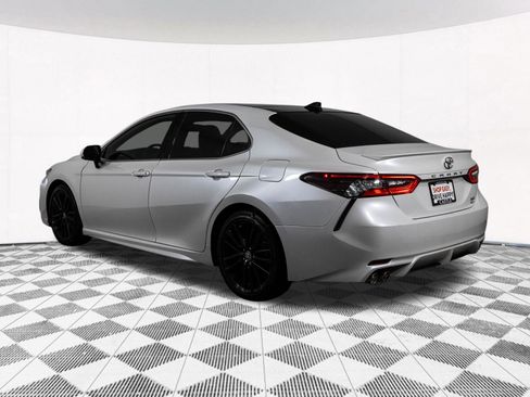 Used 2022 Toyota Camry XSE image 13