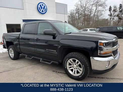 Used 2018 Chevrolet Silverado 1500 LT w/ All Star Edition image 3