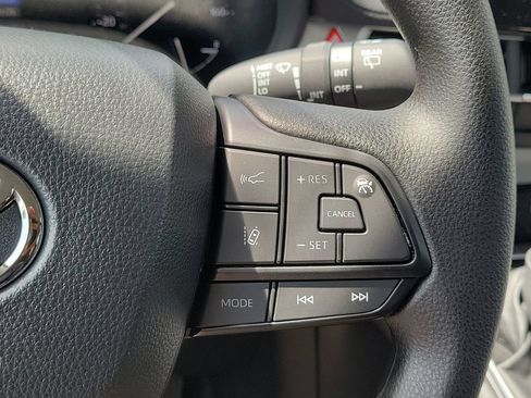 New 2026 Toyota Sienna LE FWD image 10