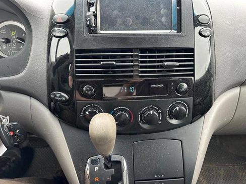 Used 2005 Toyota Sienna image 37