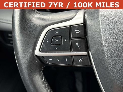 Used 2022 Toyota Highlander LE AWD/4WD image 24