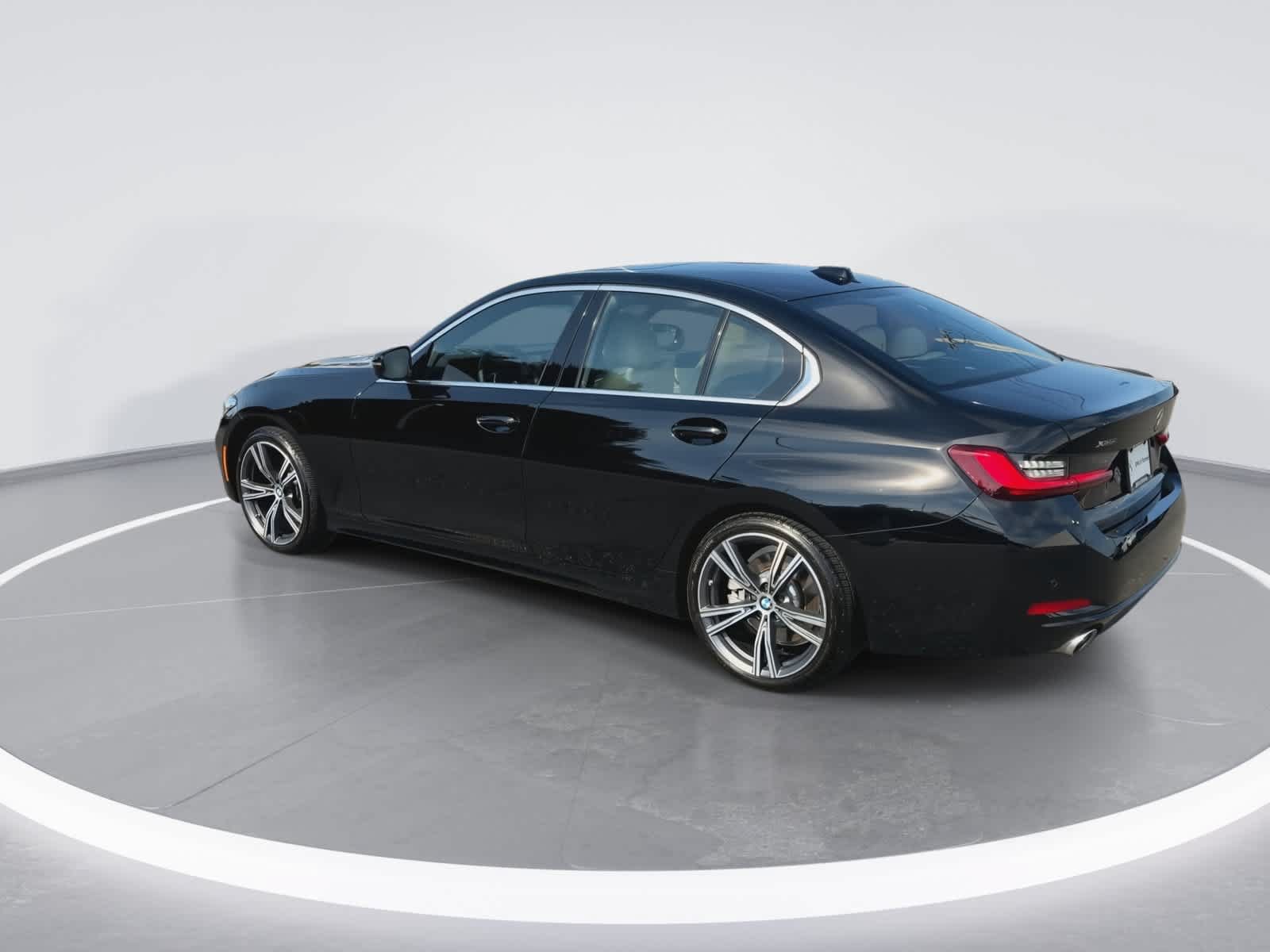 Used 2024 BMW 330i xDrive Sedan w/ Convenience Package AWD/4WD image 6