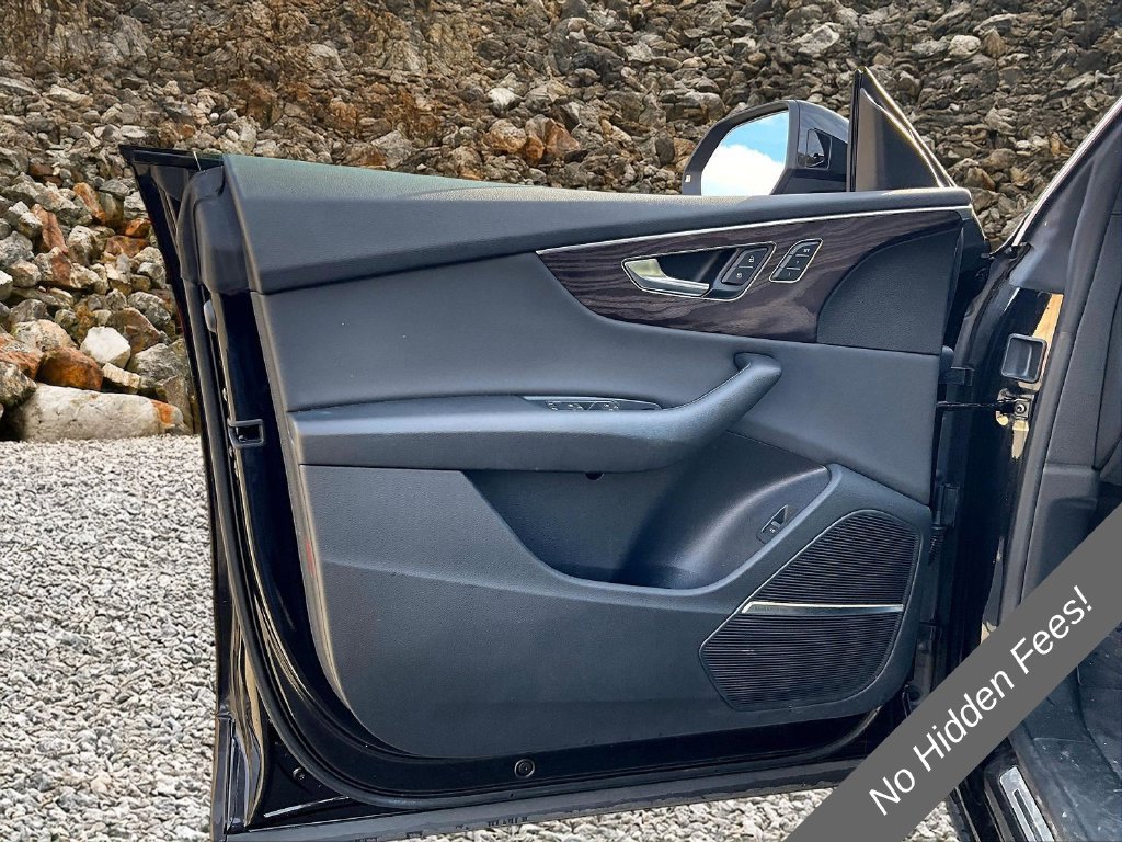 Used 2019 Audi Q8 Premium Plus AWD/4WD image 19
