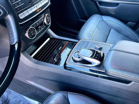 Used 2018 Mercedes-Benz GLS 550 4MATIC image 16