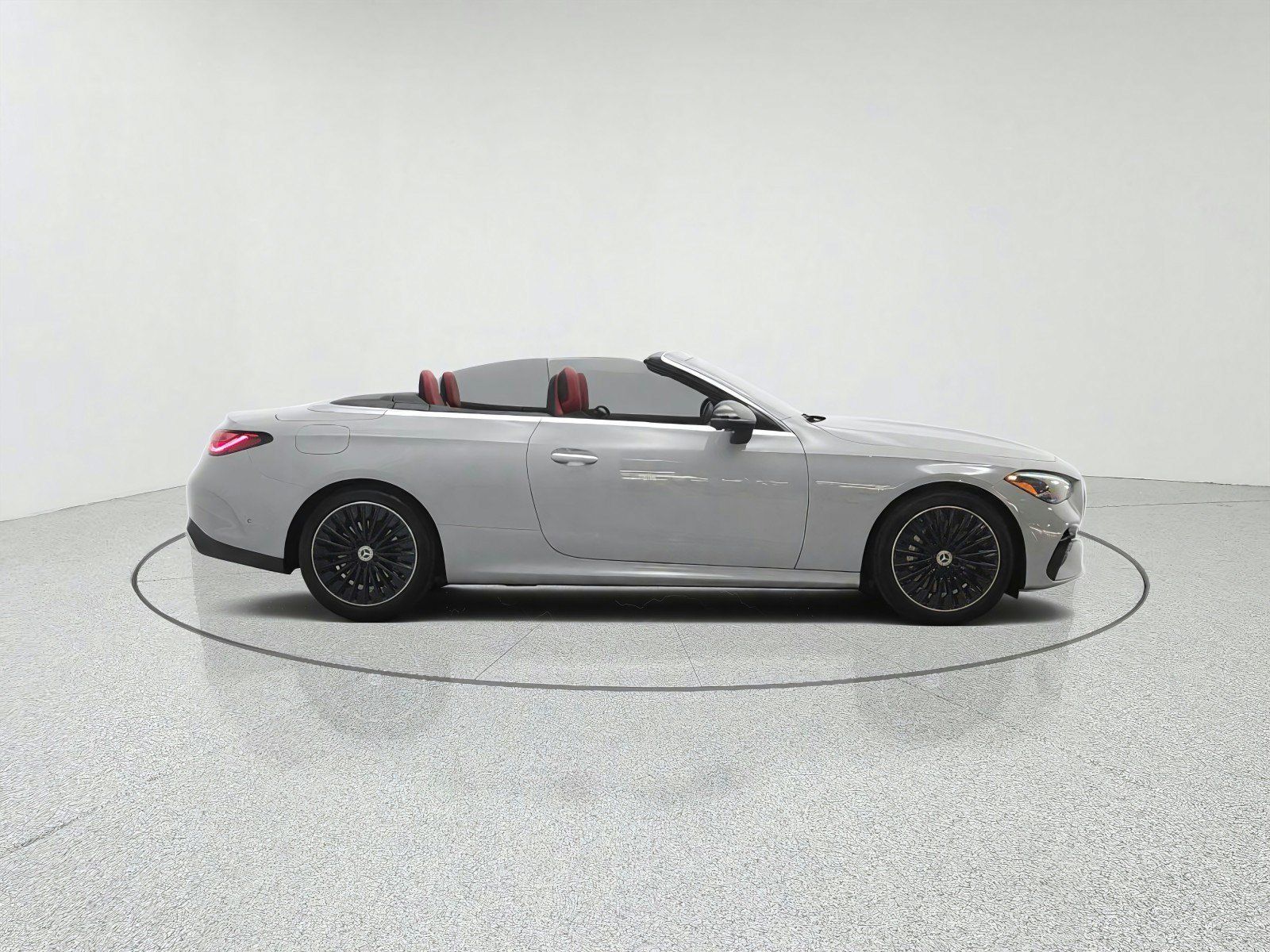 Certified 2024 Mercedes-Benz CLE 450 4MATIC Cabriolet image 4