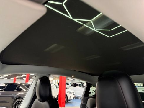 Used 2021 Tesla Model Y Long Range AWD/4WD image 34